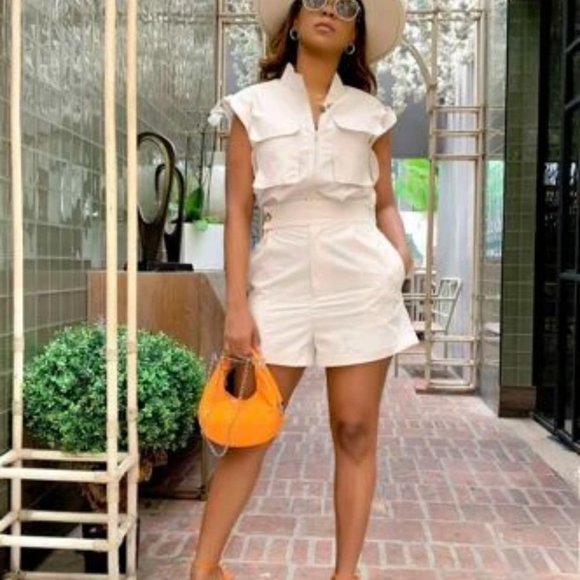 chic classy zipper front romper - Picture 2 of 9